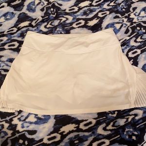 lululemon “play off the pleats mid rise skirt”